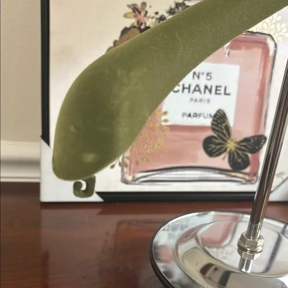 Gucci Olive Velvet Hanger - Picture 3 of 5